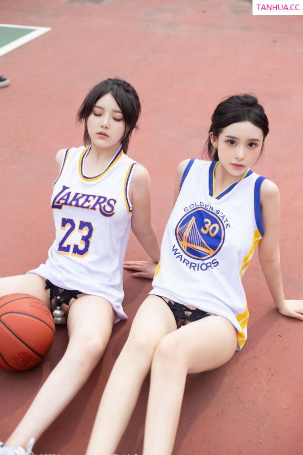   [XiuRen]高清写真图 2024.06.21 No.8744 豆瓣酱 模特合集第50张图片